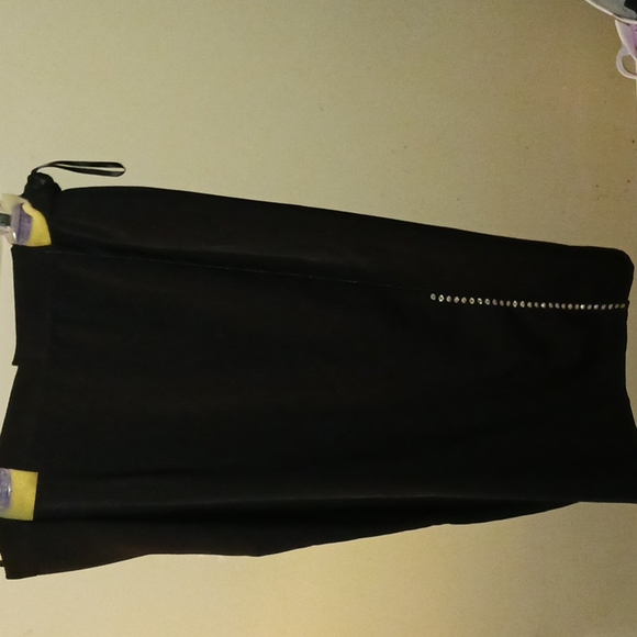 NWT Black 2pc skirt set with sequins and rhinestones - Picture 6 of 12